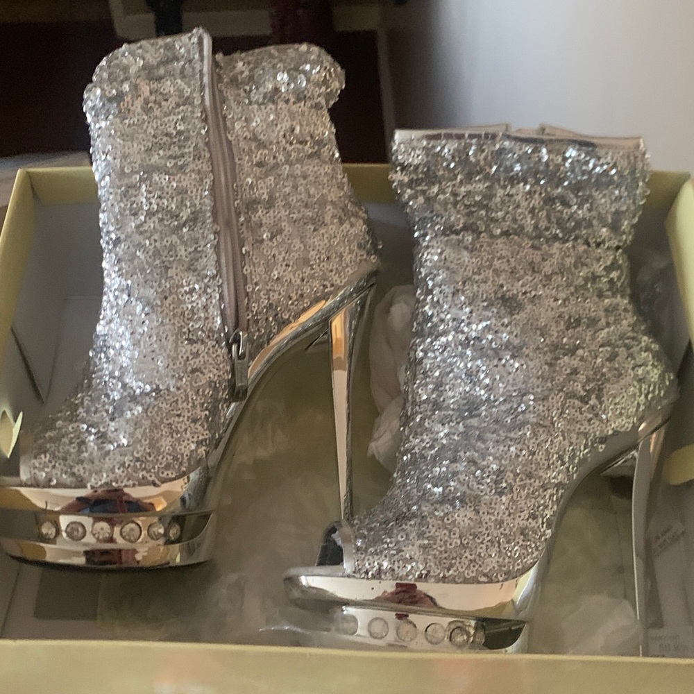 Diamond Supply Co. Glittering Silver Heeled Boots